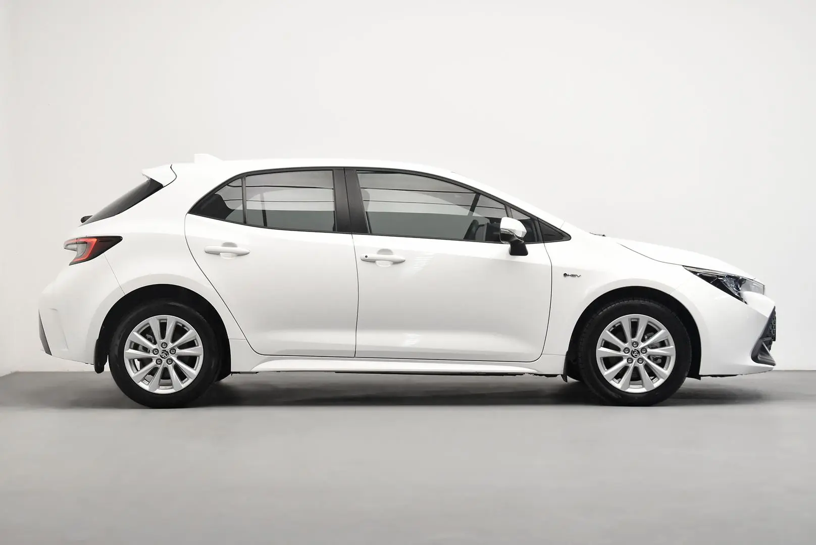 2024 Toyota Corolla Gallery Image 3