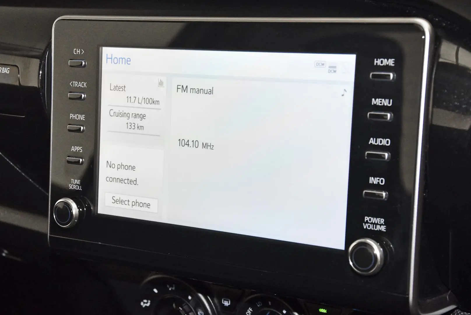 2024 Toyota Hilux Gallery Image 11