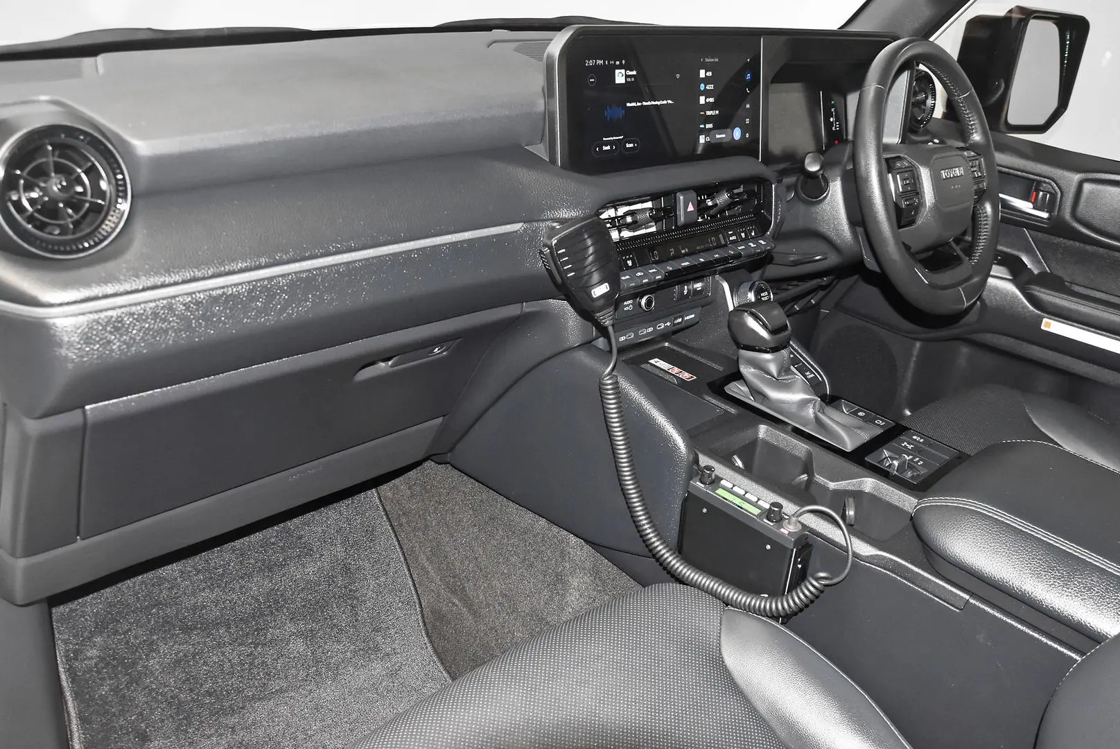 2025 Toyota Landcruiser Prado Gallery Image 17