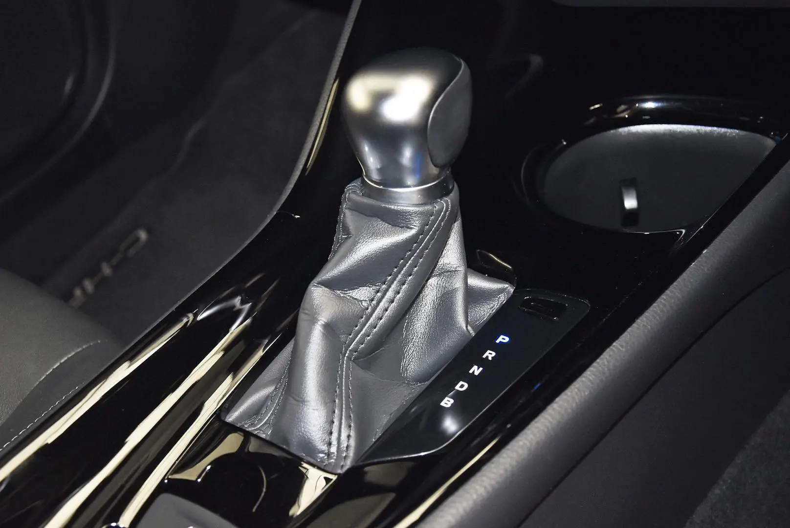 2023 Toyota C-HR Gallery Image 14