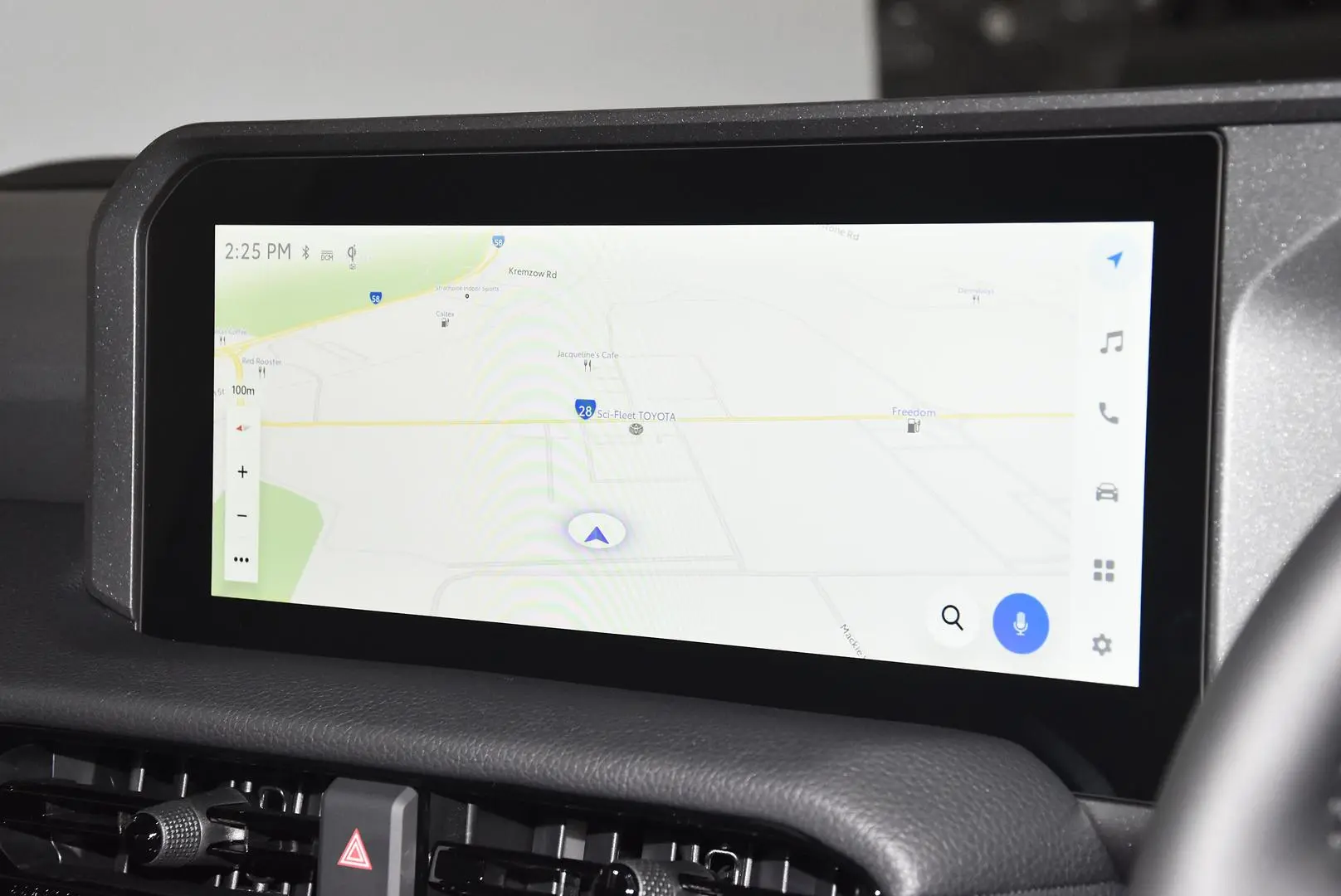 2025 Toyota Landcruiser Prado Gallery Image 10