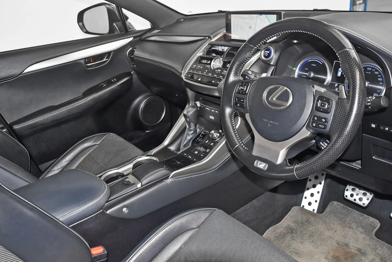 2019 Lexus NX Gallery Image 8