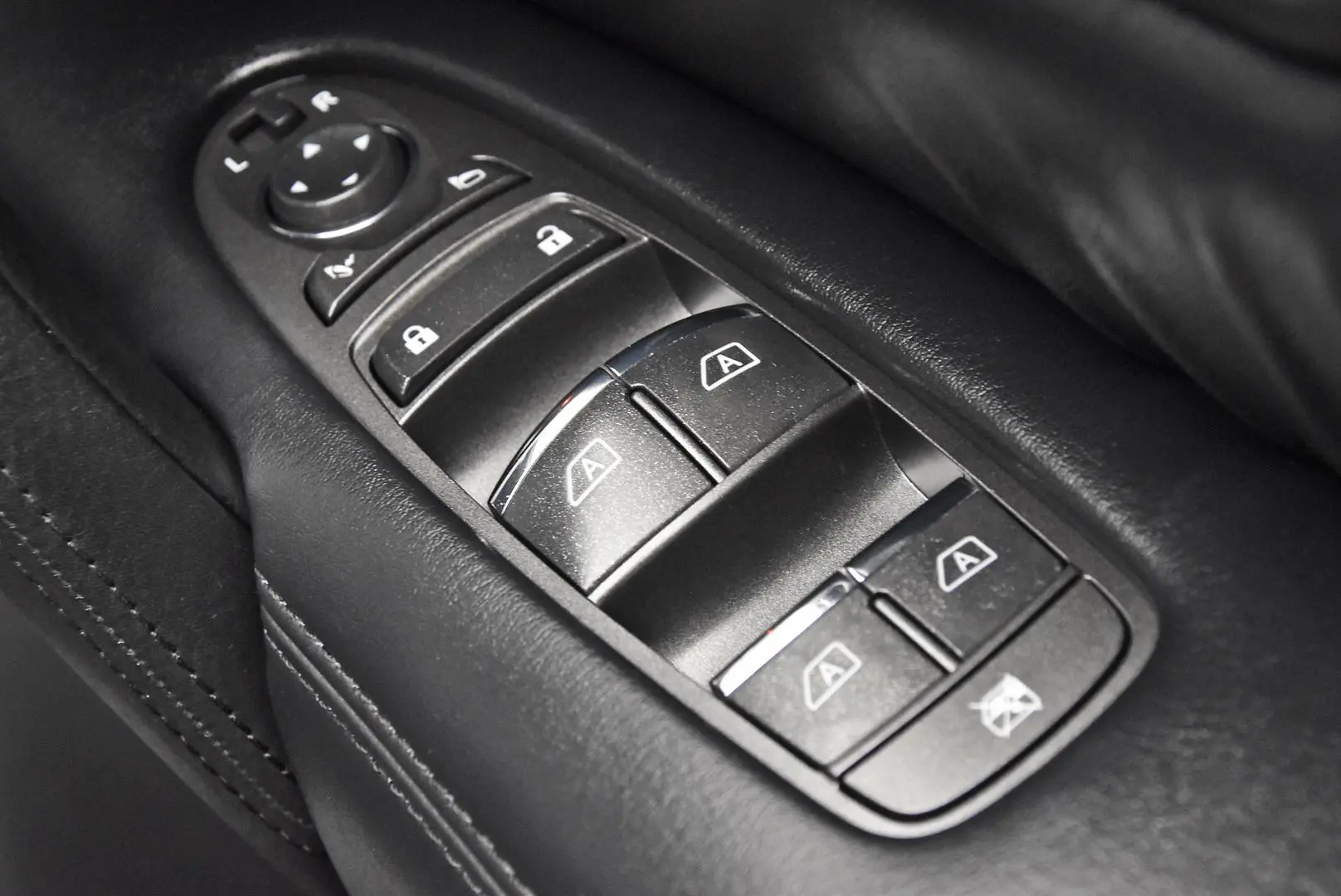 2024 Nissan Patrol Gallery Image 8