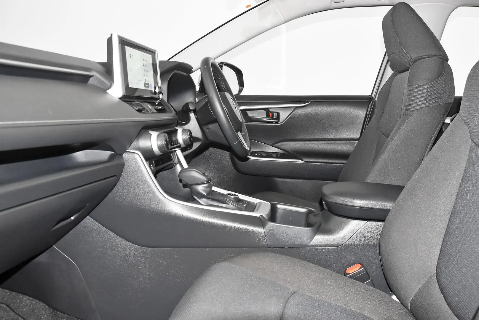 2024 Toyota RAV4 Gallery Image 18