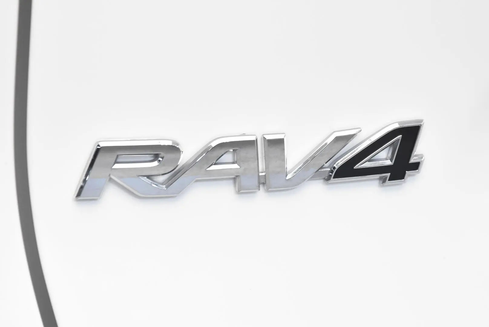 2024 Toyota RAV4 Gallery Image 7