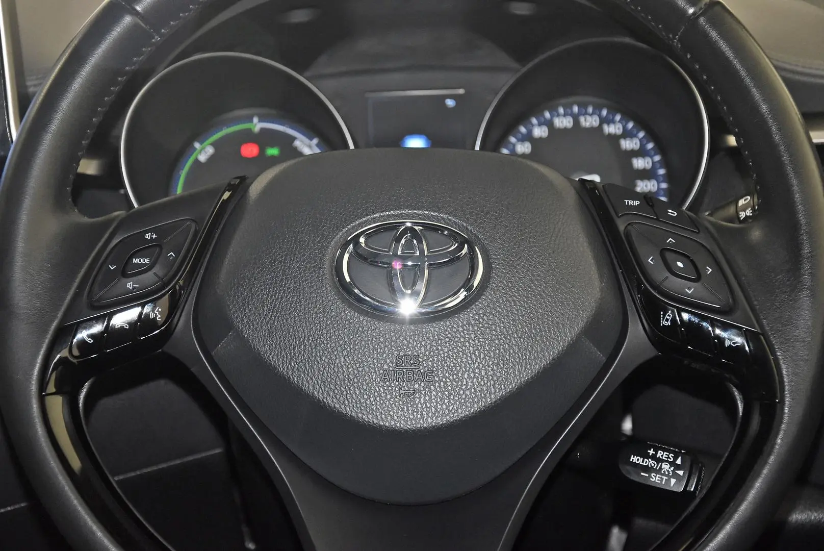 2023 Toyota C-HR Gallery Image 15