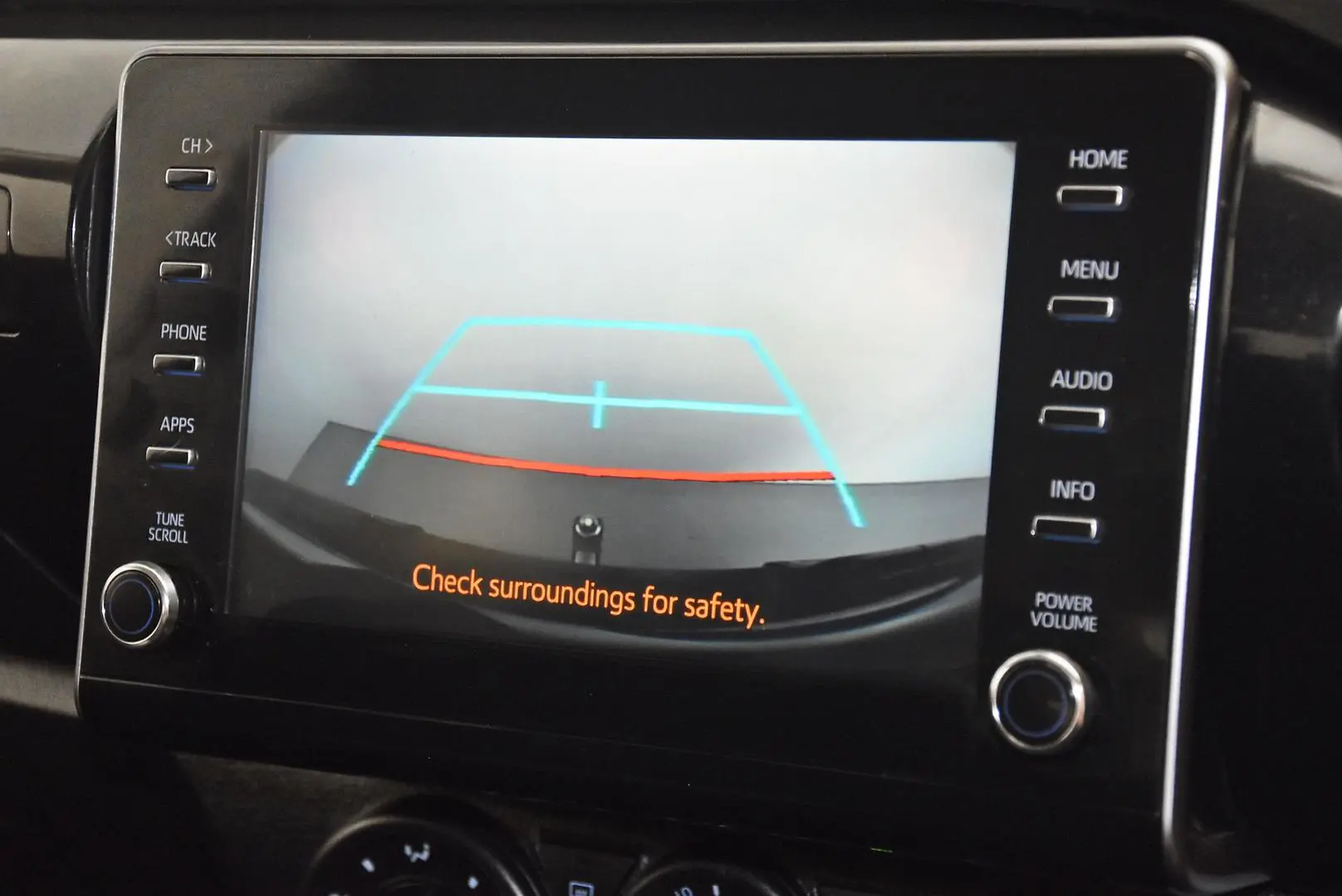 2023 Toyota Hilux Gallery Image 12