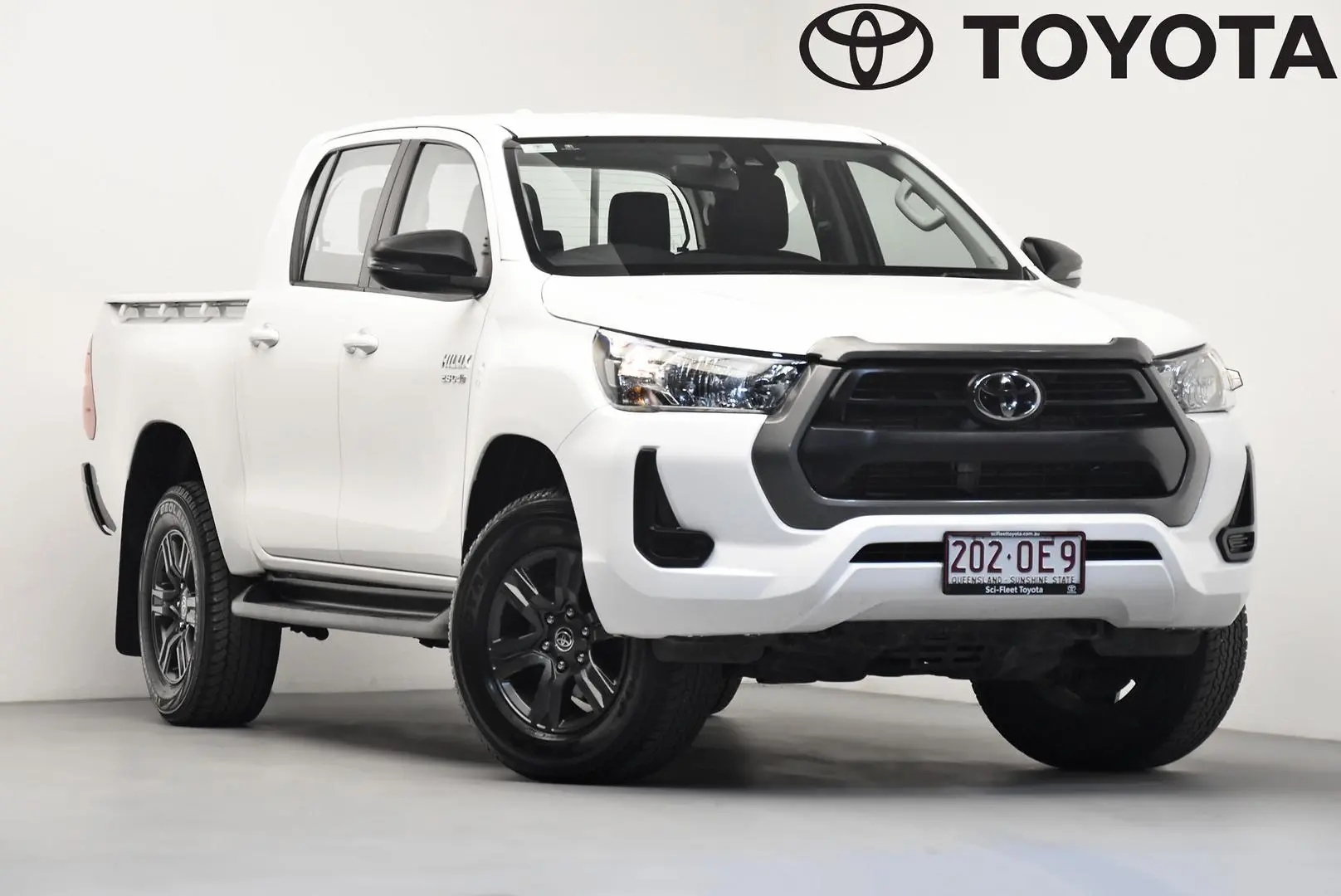 2023 Toyota Hilux Gallery Image 1
