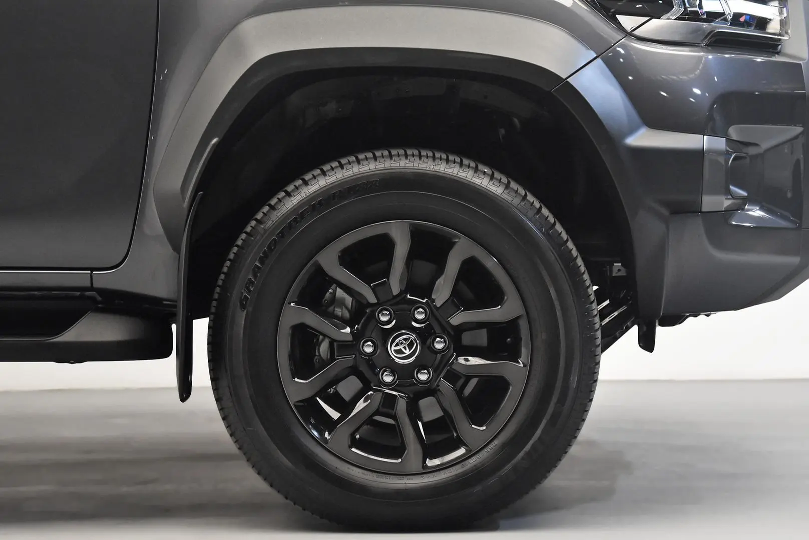 2024 Toyota Hilux Gallery Image 23