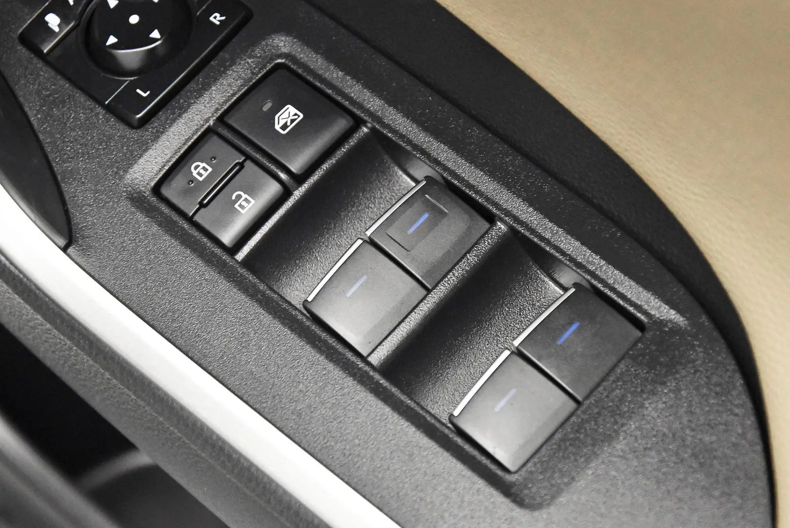 2022 Toyota RAV4 Gallery Image 10