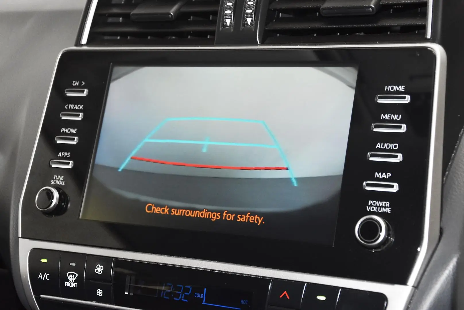 2023 Toyota Landcruiser Prado Gallery Image 11