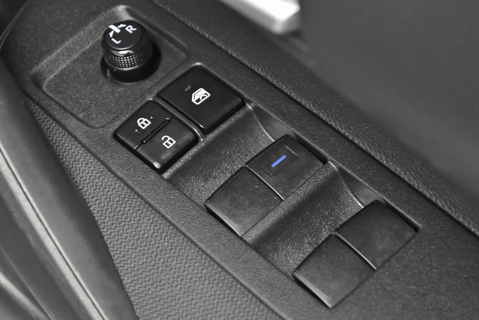 2022 Toyota Corolla Gallery Image 9