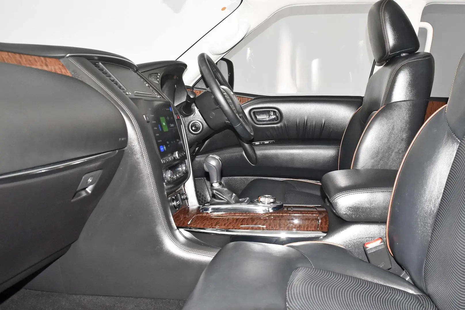 2024 Nissan Patrol Gallery Image 16