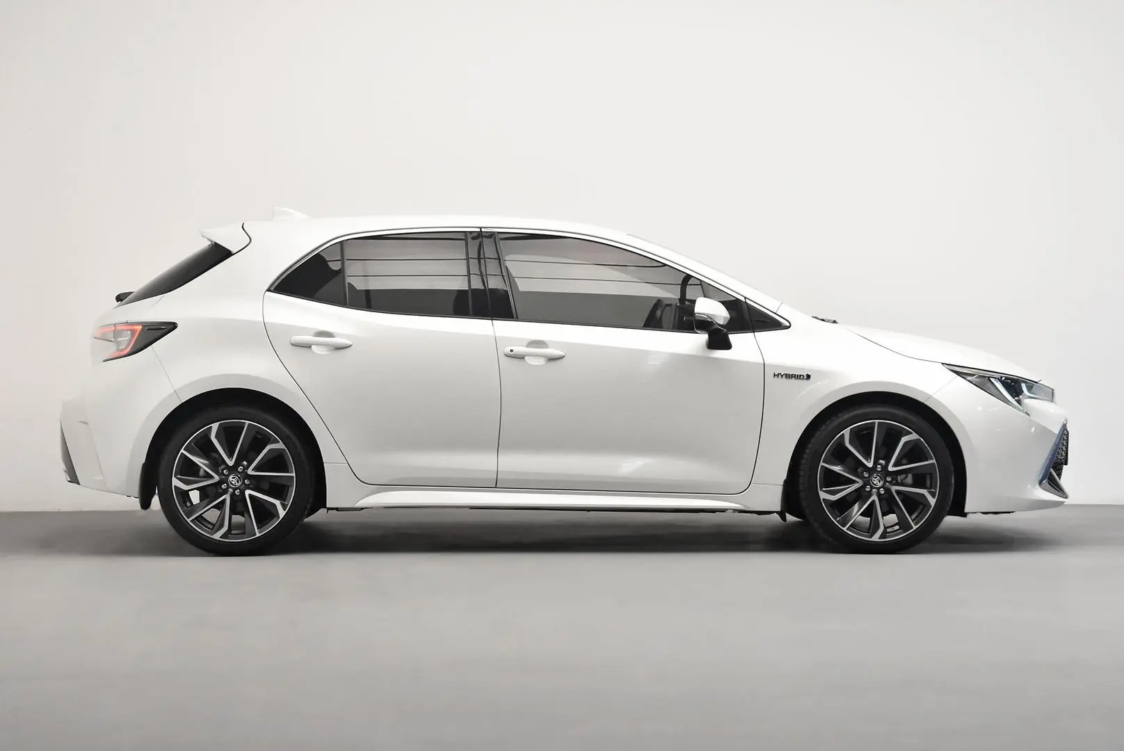 2019 Toyota Corolla Gallery Image 3