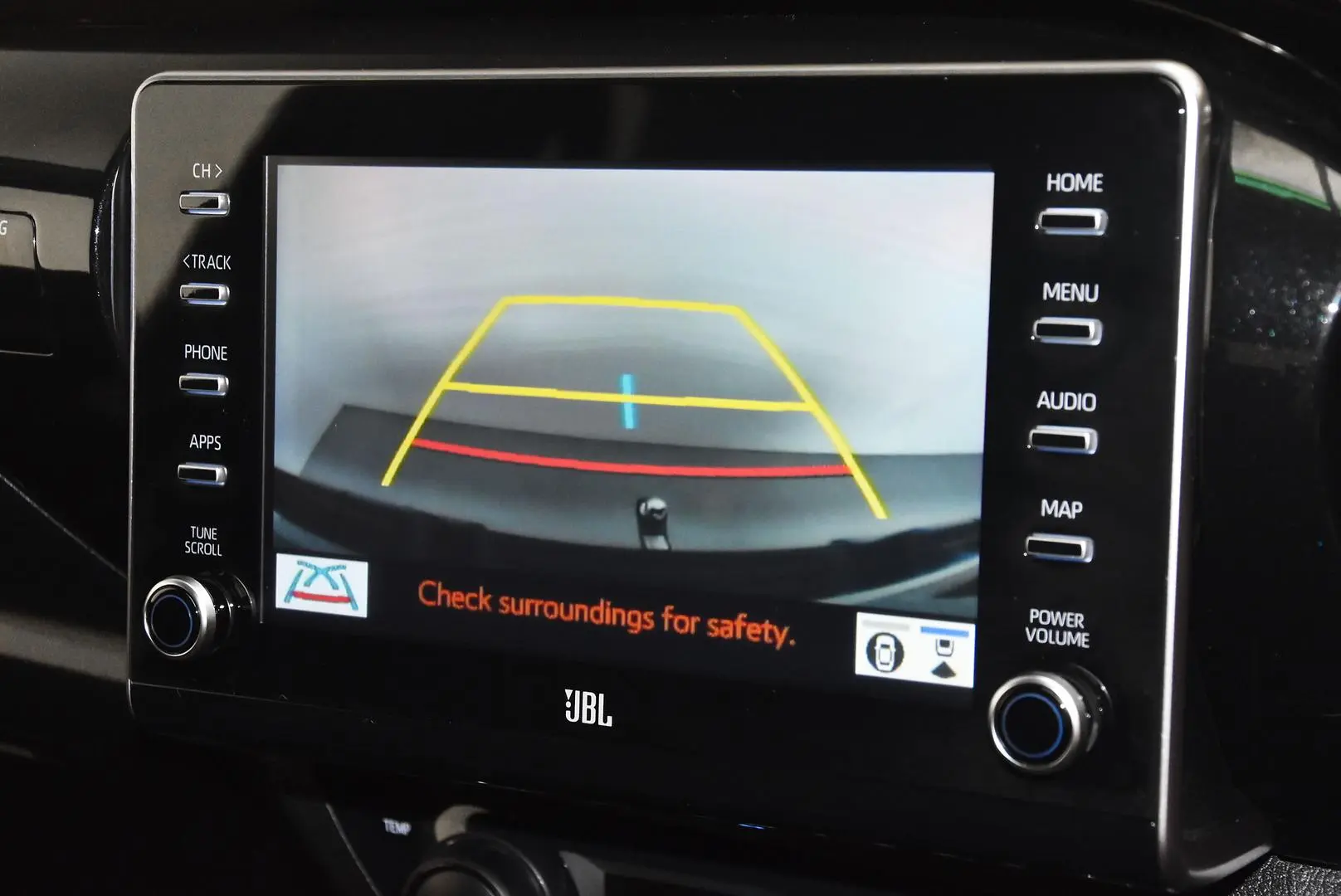 2024 Toyota Hilux Gallery Image 12