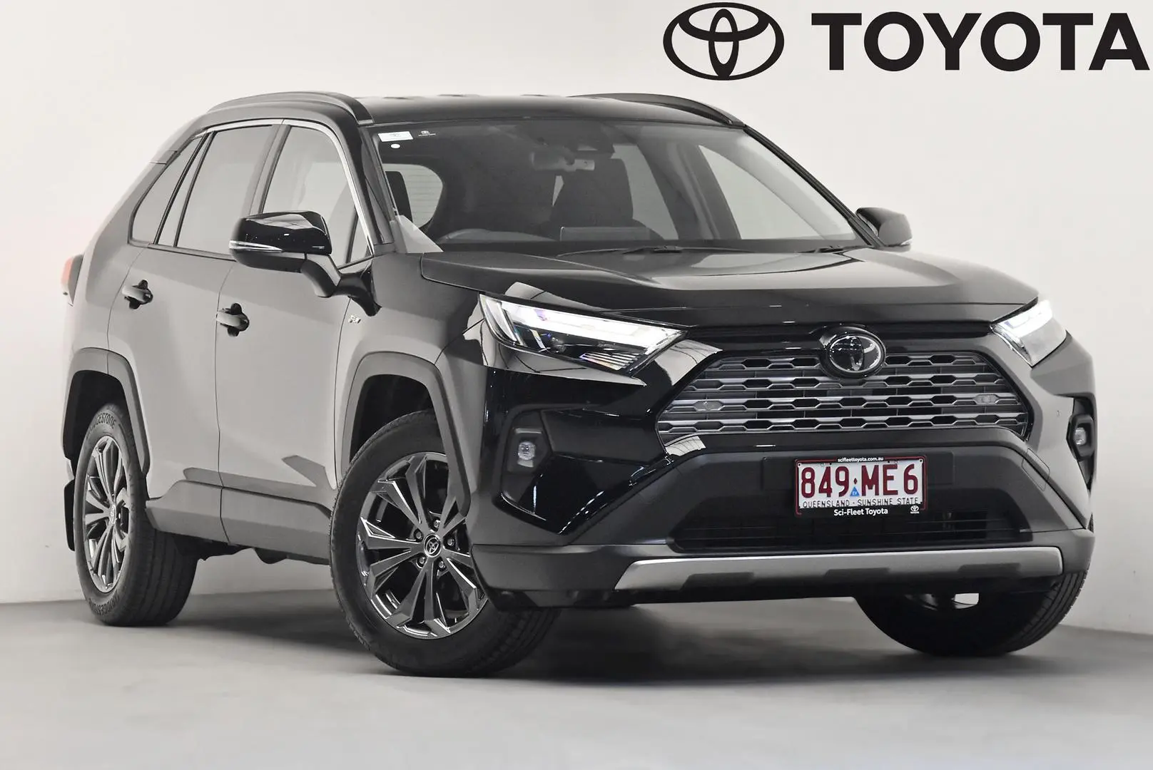 2025 Toyota RAV4 Gallery Image 1