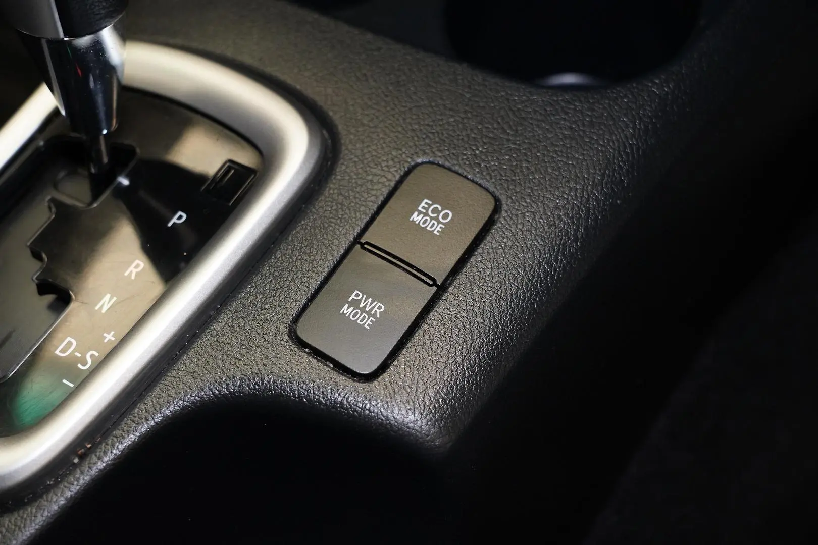 2021 Toyota Hilux Gallery Image 17