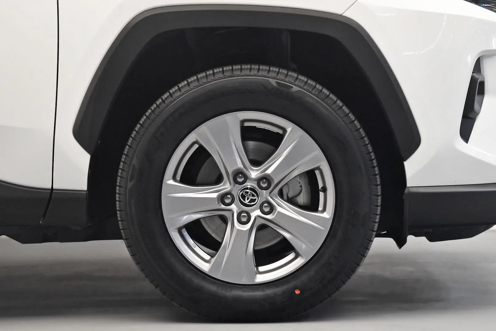 2024 Toyota RAV4 Gallery Image 23