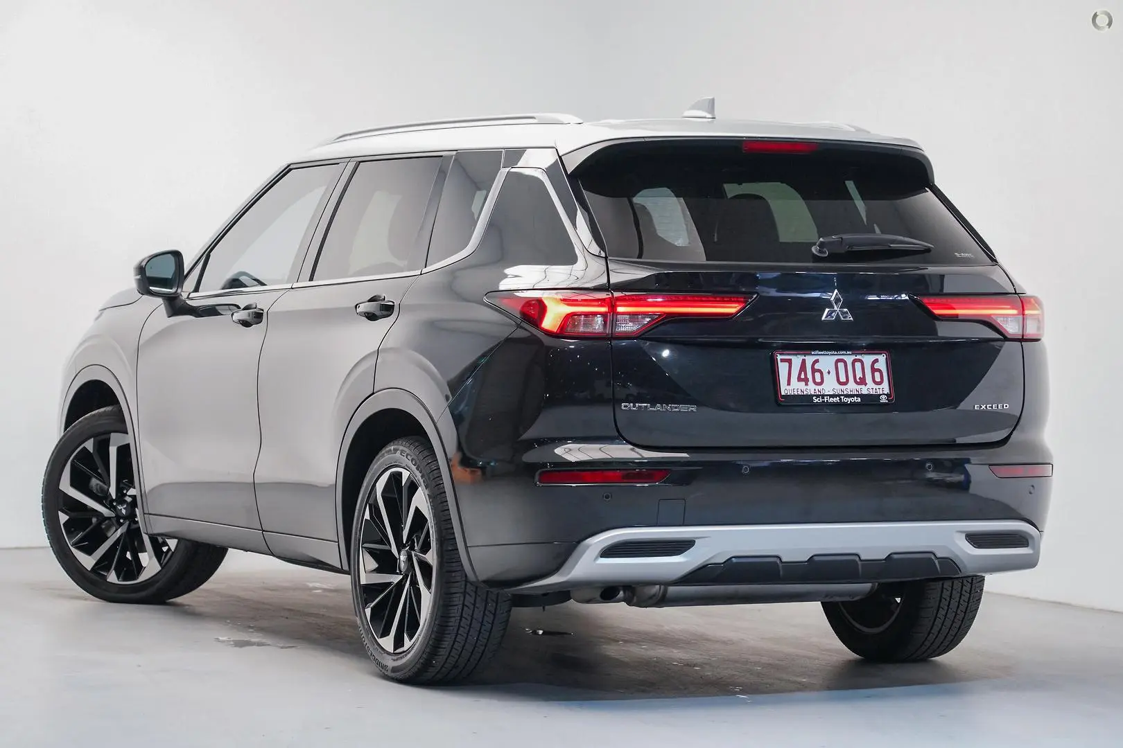 2023 Mitsubishi Outlander Gallery Image 4