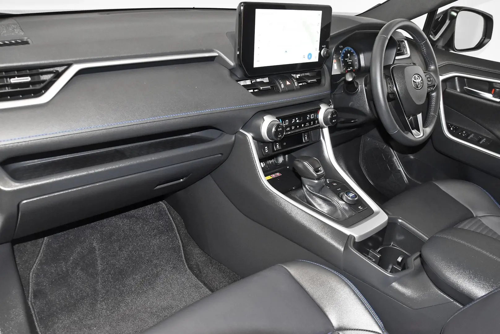 2024 Toyota RAV4 Gallery Image 17