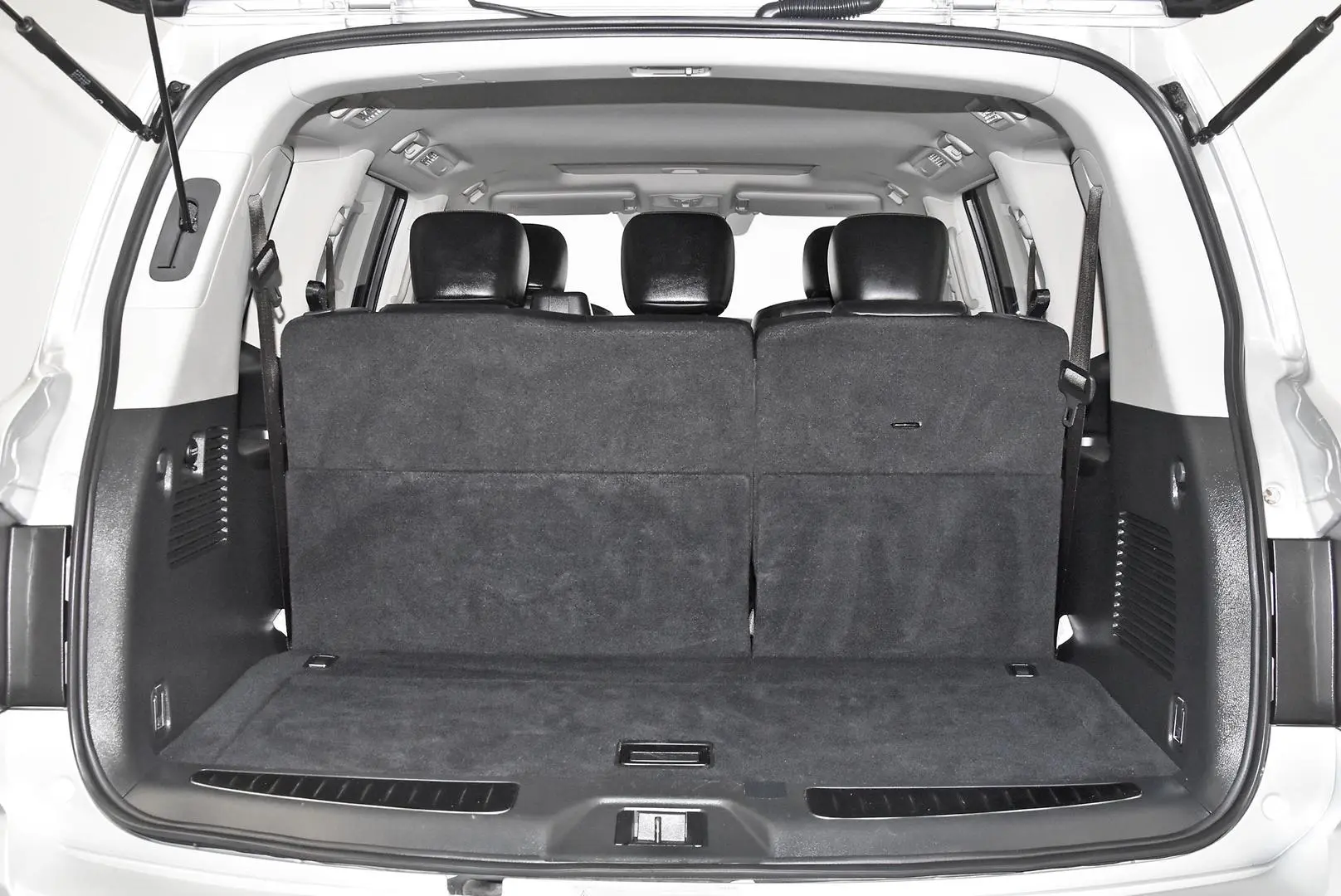 2024 Nissan Patrol Gallery Image 21