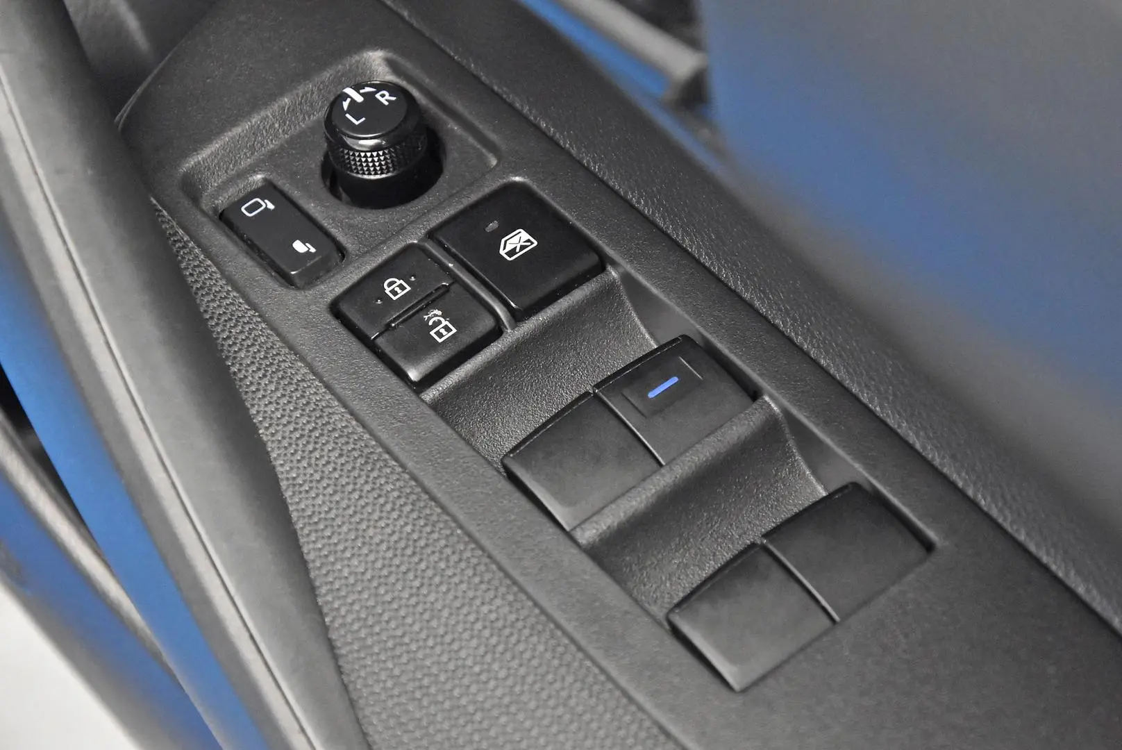 2018 Toyota Corolla Gallery Image 10