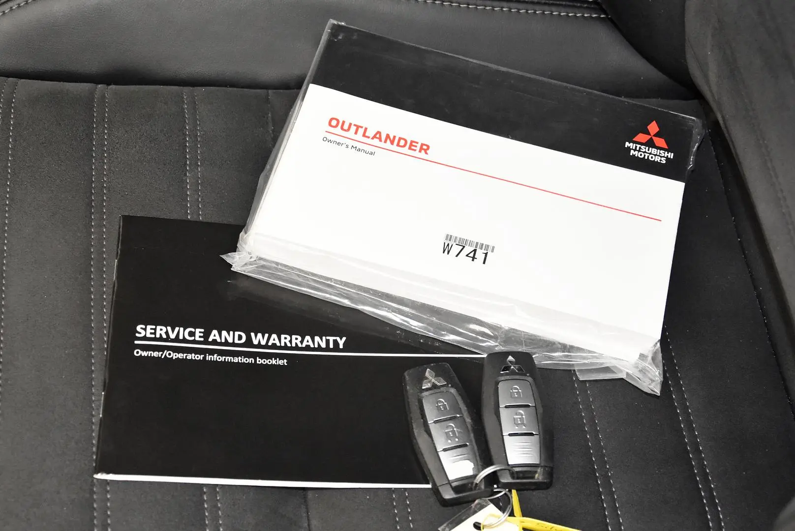 2023 Mitsubishi Outlander Gallery Image 20