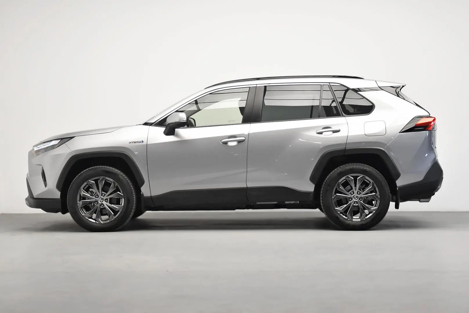 2024 Toyota RAV4 Gallery Image 4