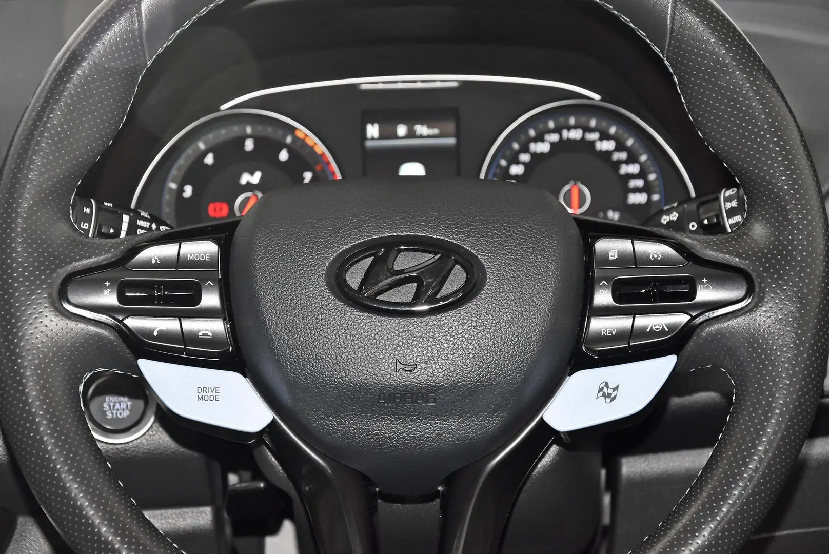 2021 Hyundai i30 Gallery Image 15