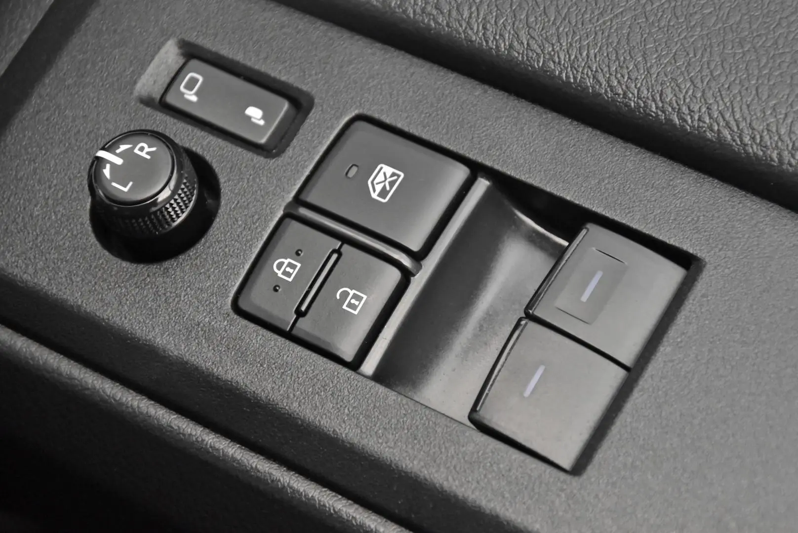 2024 Toyota Hiace Gallery Image 9