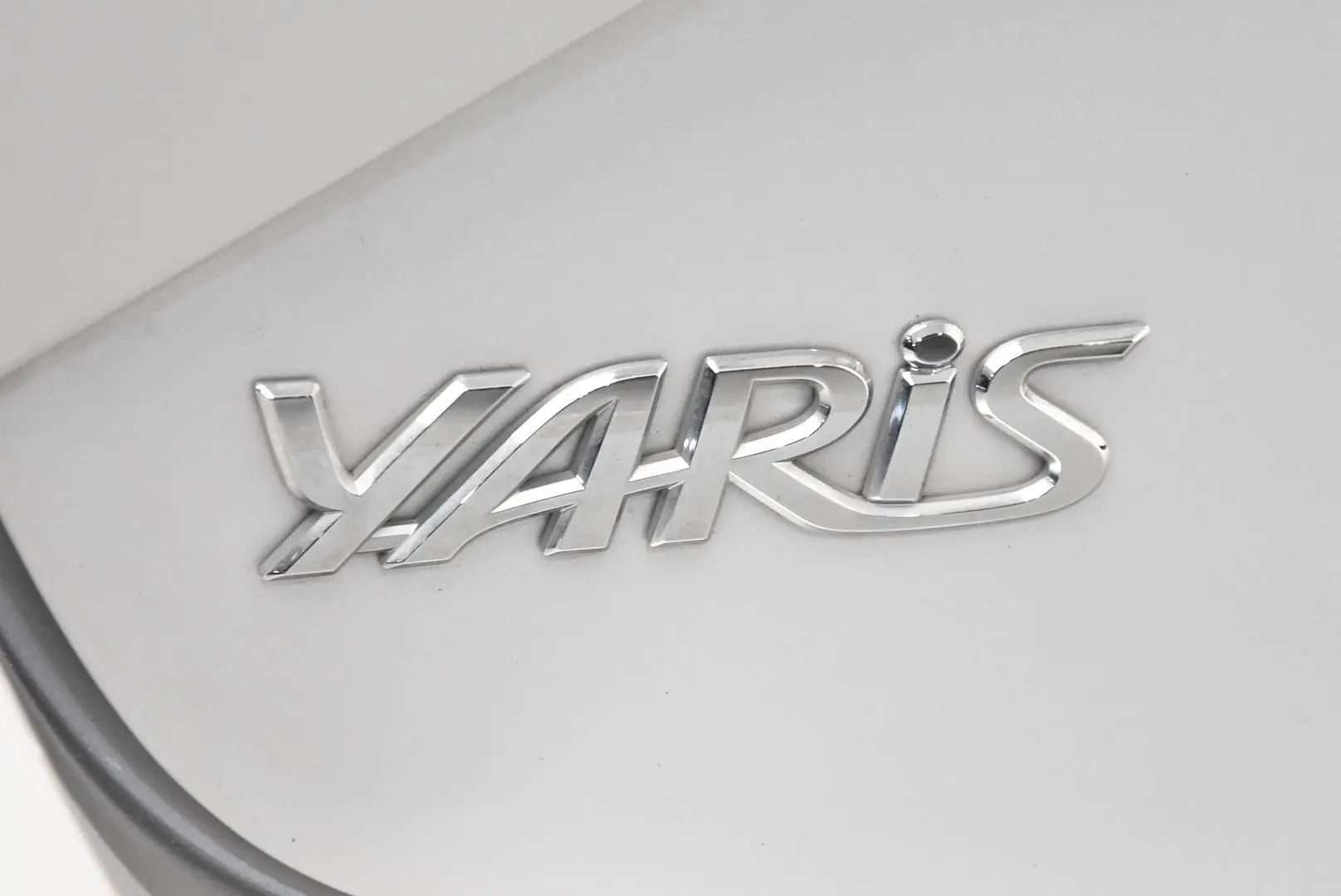 2018 Toyota Yaris Gallery Image 7