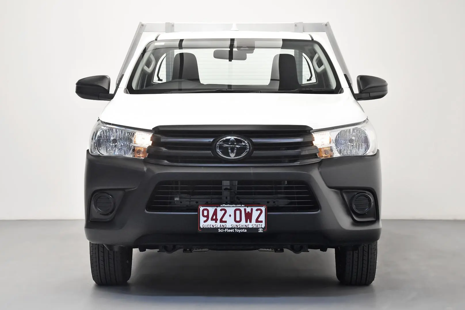 2024 Toyota Hilux Gallery Image 2