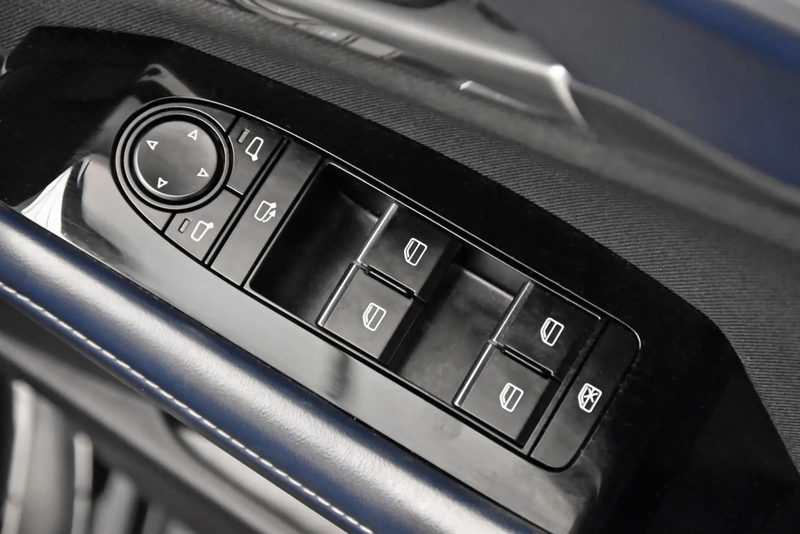 2022 Mazda CX-30 Gallery Image 9