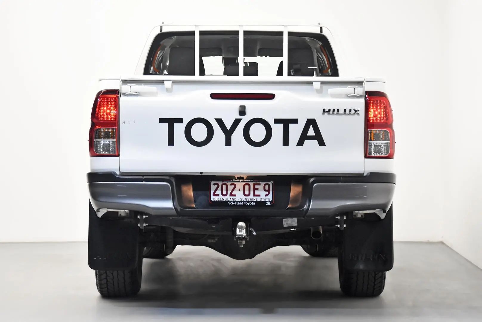 2023 Toyota Hilux Gallery Image 6