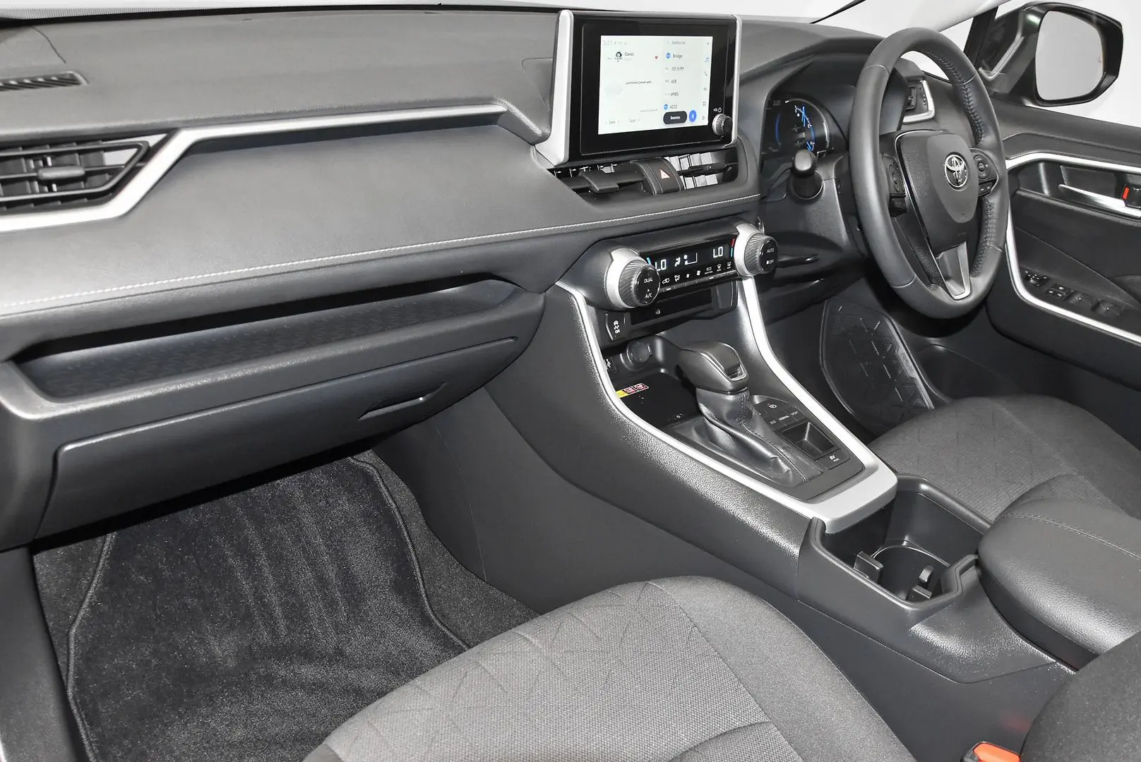 2024 Toyota RAV4 Gallery Image 17