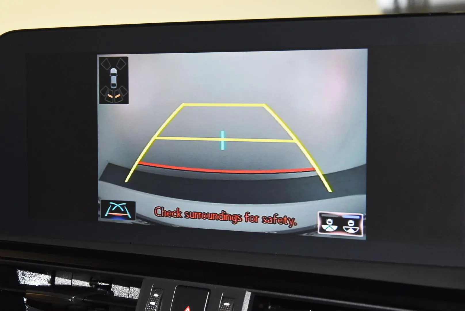 2022 Lexus ES Gallery Image 12