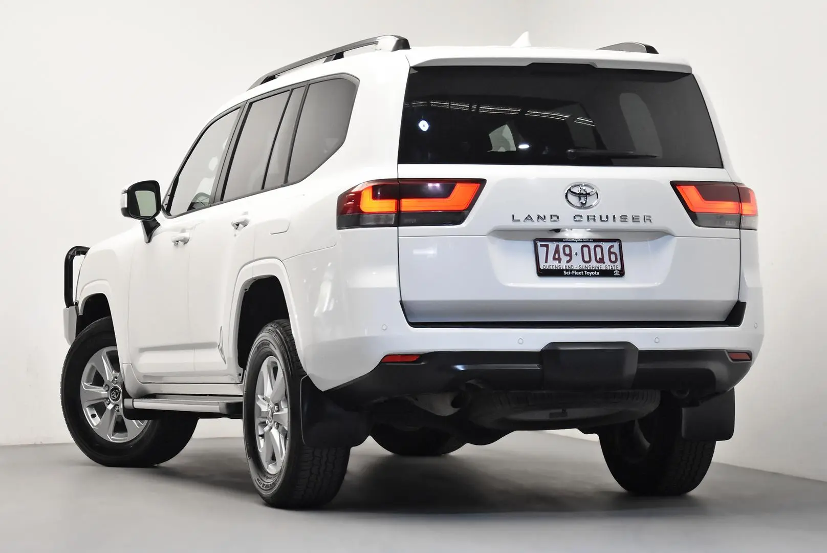 2023 Toyota Landcruiser Gallery Image 5