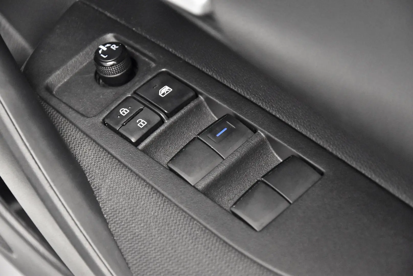 2021 Toyota Corolla Gallery Image 10