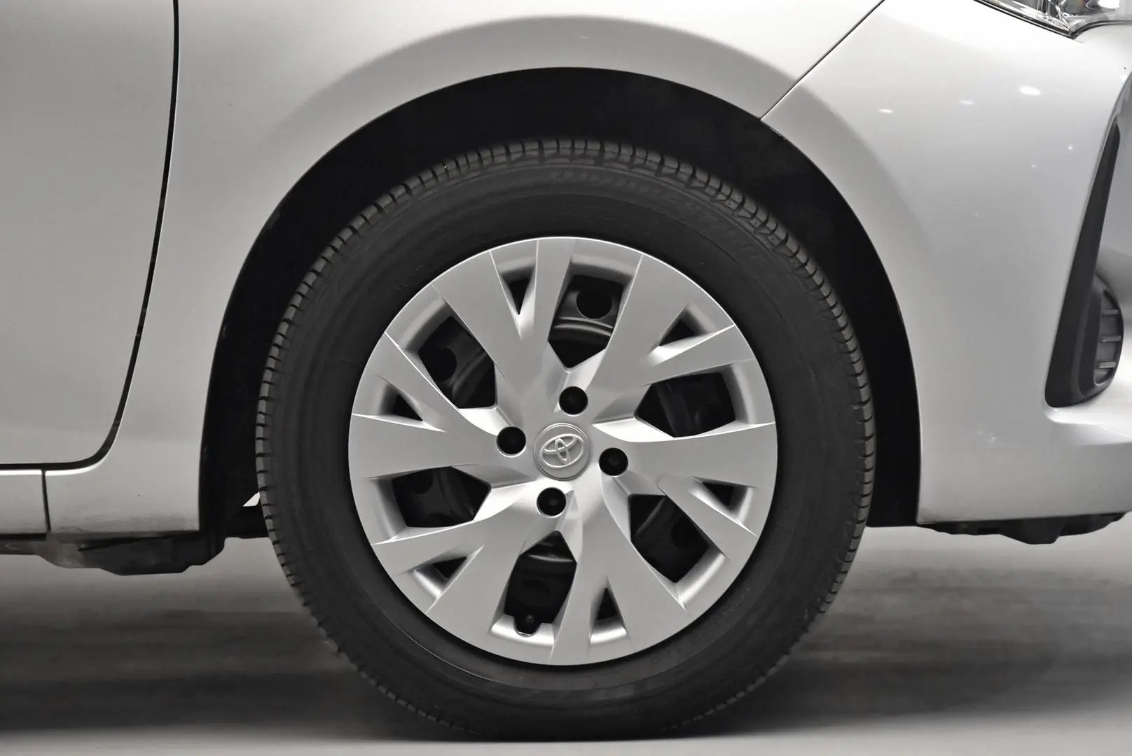 2018 Toyota Yaris Gallery Image 22