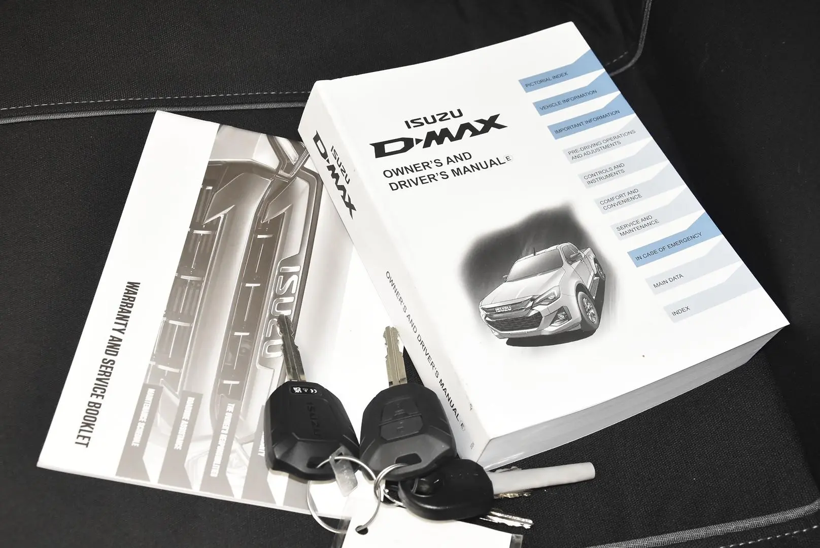 2025 Isuzu D-MAX Gallery Image 16