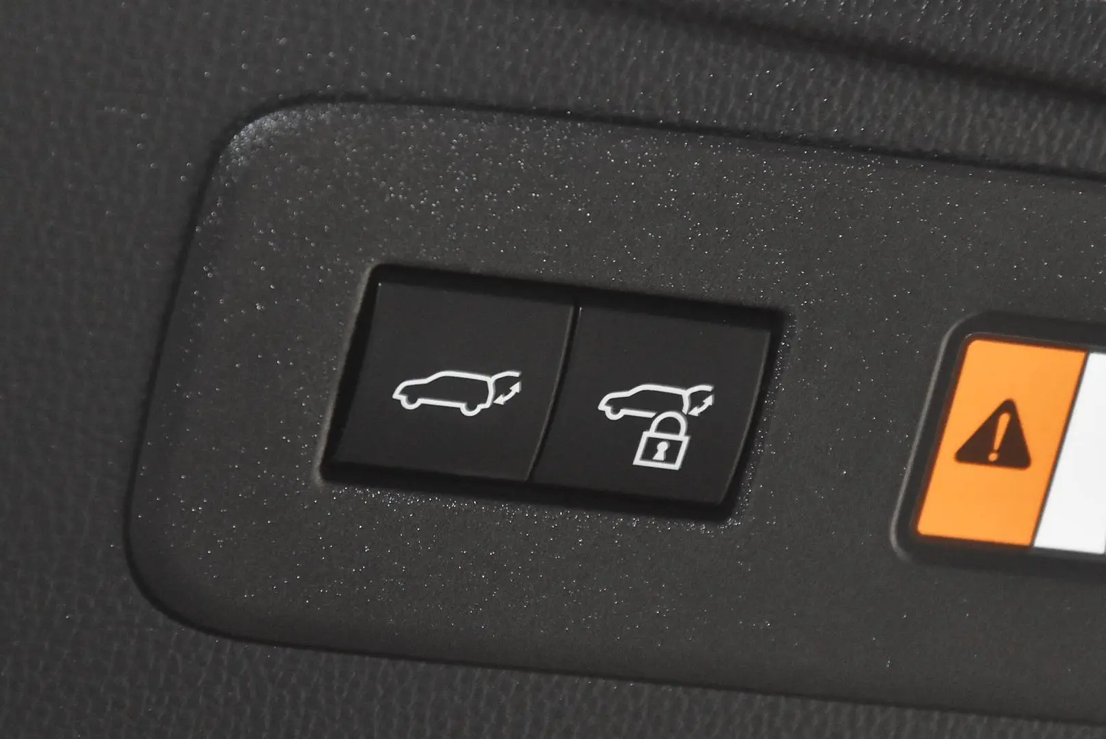 2025 Toyota Landcruiser Prado Gallery Image 22