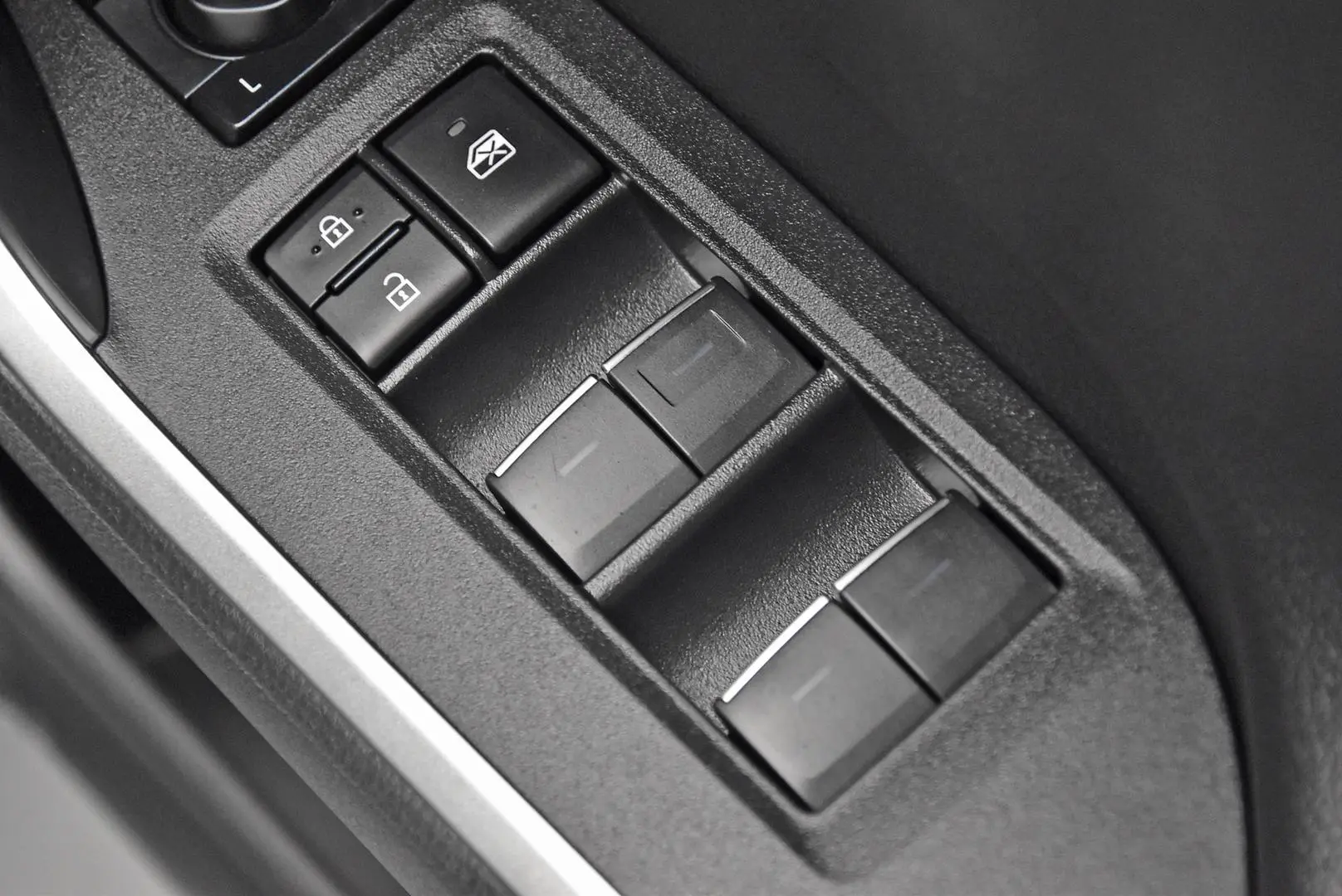 2024 Toyota RAV4 Gallery Image 10