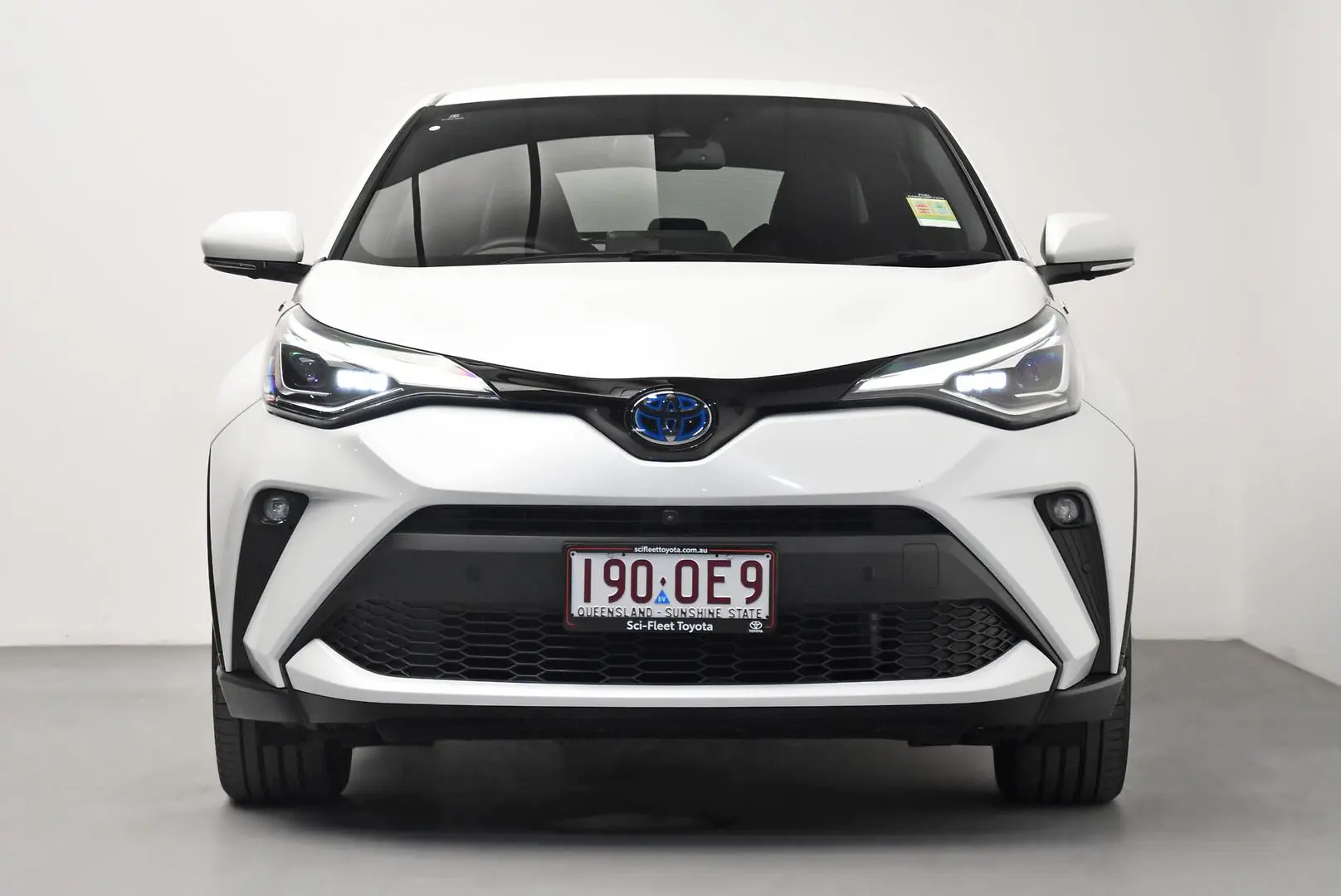 2023 Toyota C-HR Gallery Image 2