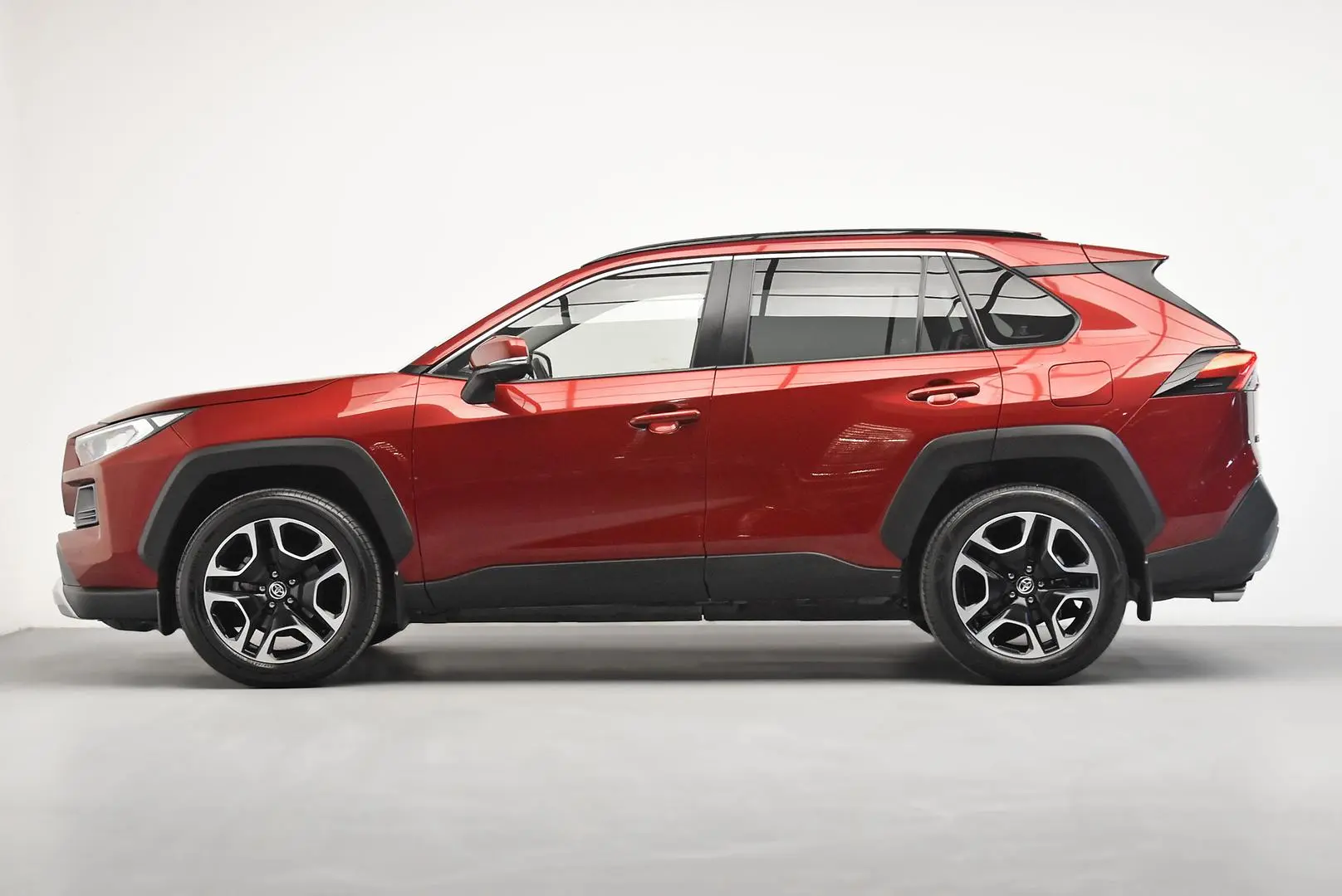 2020 Toyota RAV4 Gallery Image 4