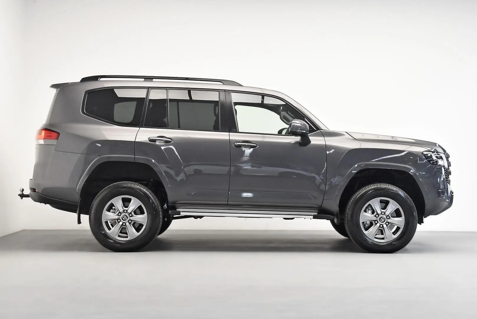 2023 Toyota Landcruiser Gallery Image 3
