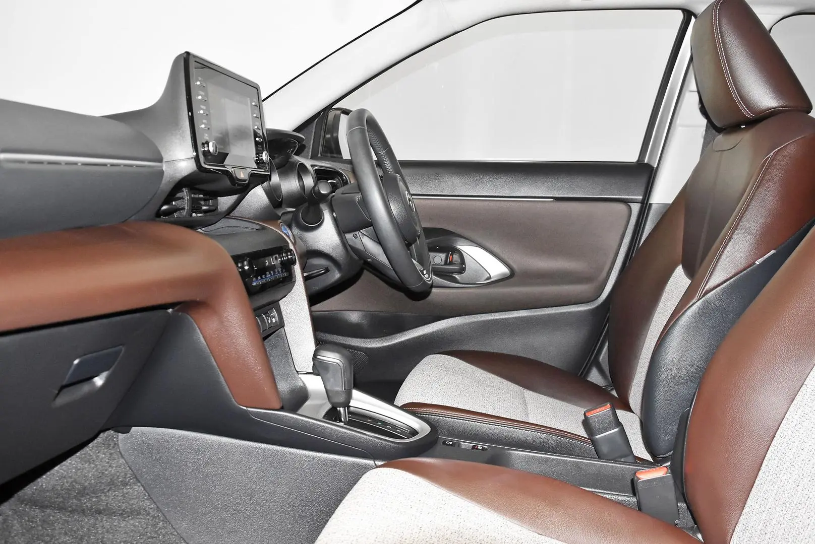 2021 Toyota Yaris Cross Gallery Image 18