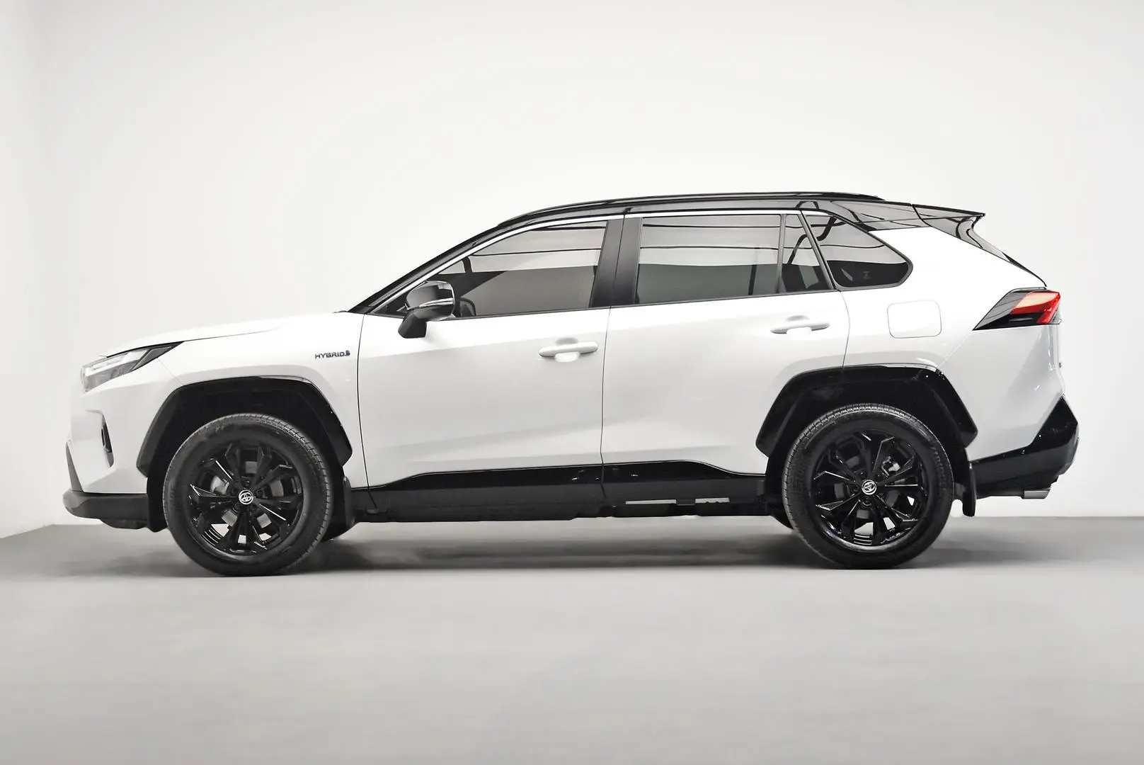 2024 Toyota RAV4 Gallery Image 4