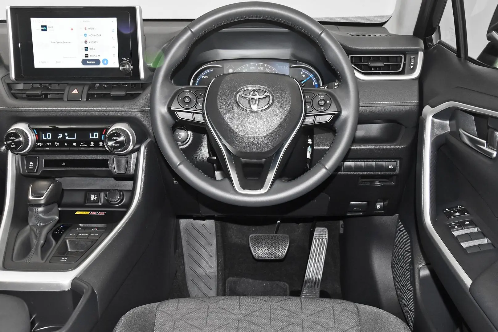 2025 Toyota RAV4 Gallery Image 15