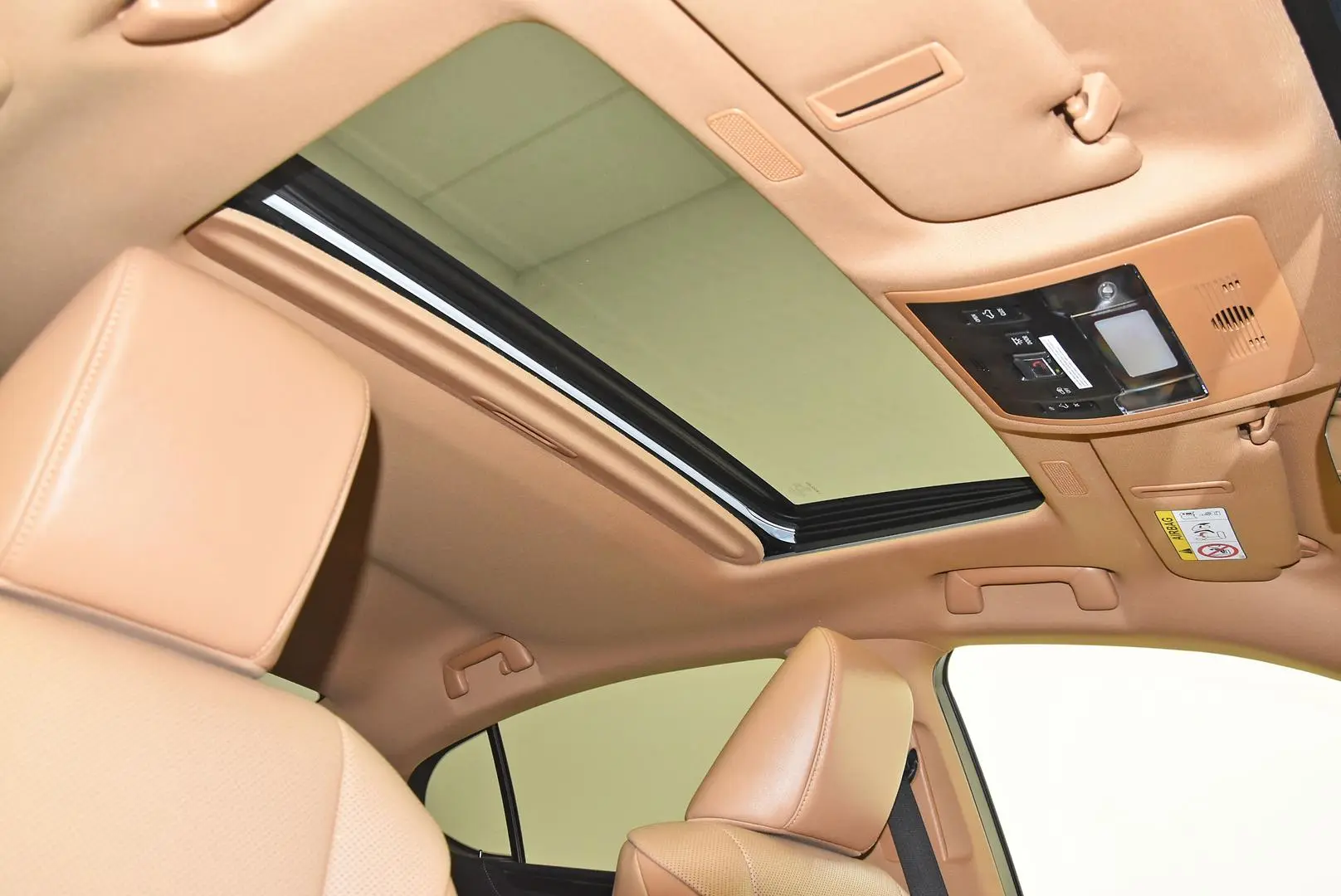 2022 Lexus ES Gallery Image 19