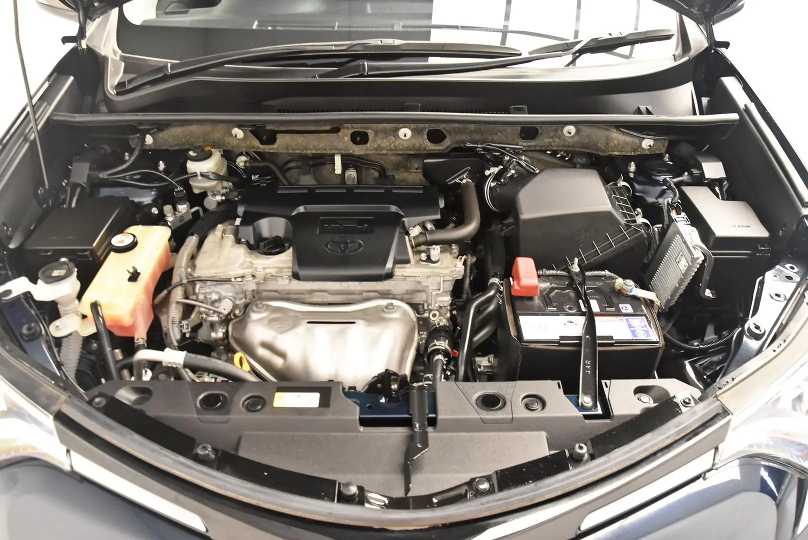 2018 Toyota RAV4 Gallery Image 21